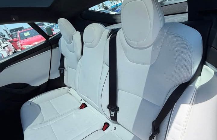 
								2023 Tesla model s Plaid Sedan 4D full									