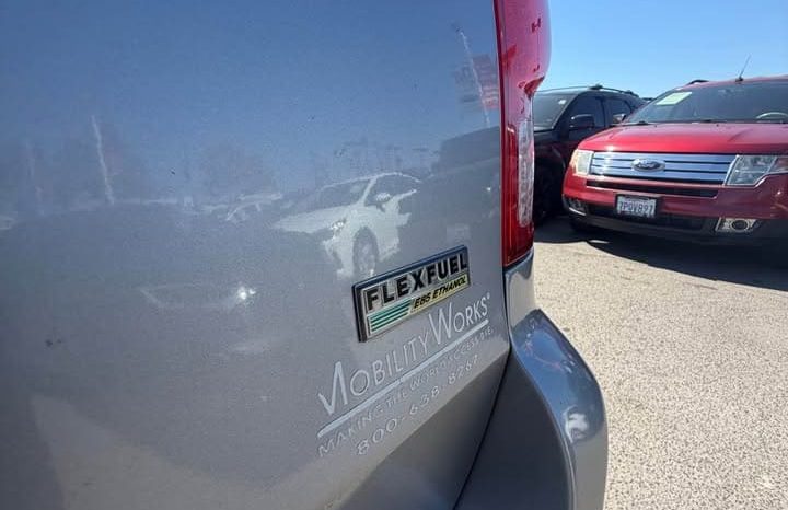 
								2013 Dodge grand caravan Handicap full									