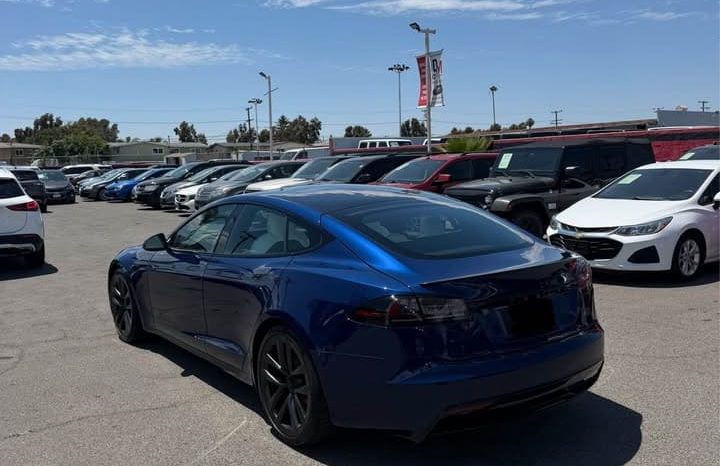 
								2023 Tesla model s Plaid Sedan 4D full									