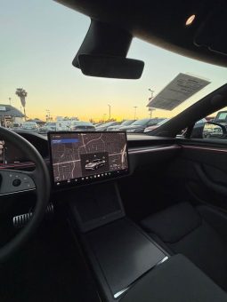 
										2026 Tesla model s Plaid Sedan 4D full									