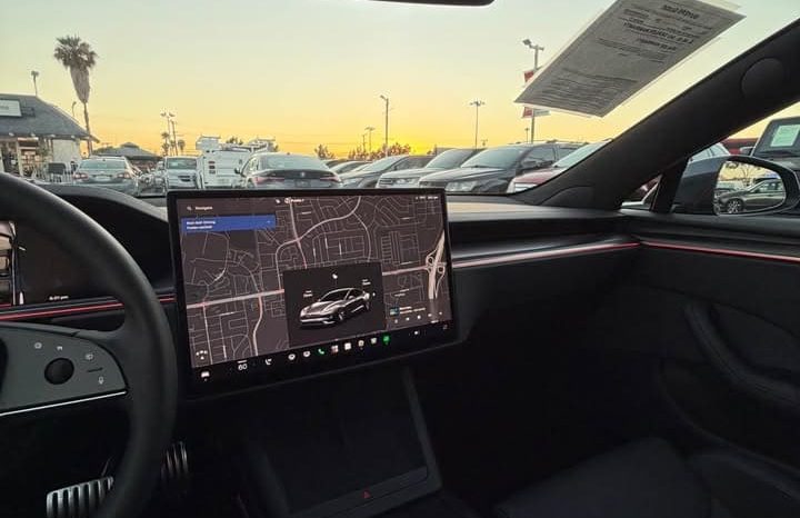 
								2026 Tesla model s Plaid Sedan 4D full									