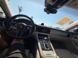 
										2017 Porsche Panamera full									