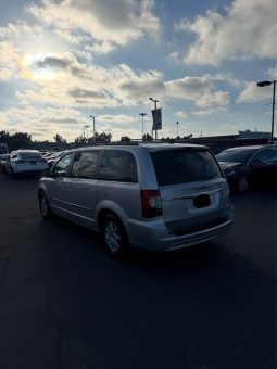 
										2012 Chrysler town & country full									