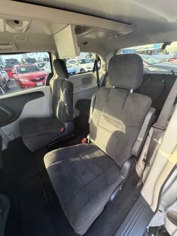 
										2012 Chrysler town & country full									