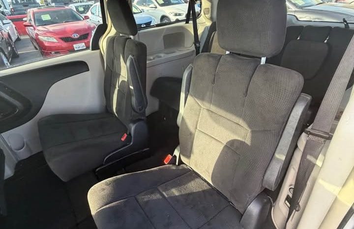 
								2012 Chrysler town & country full									