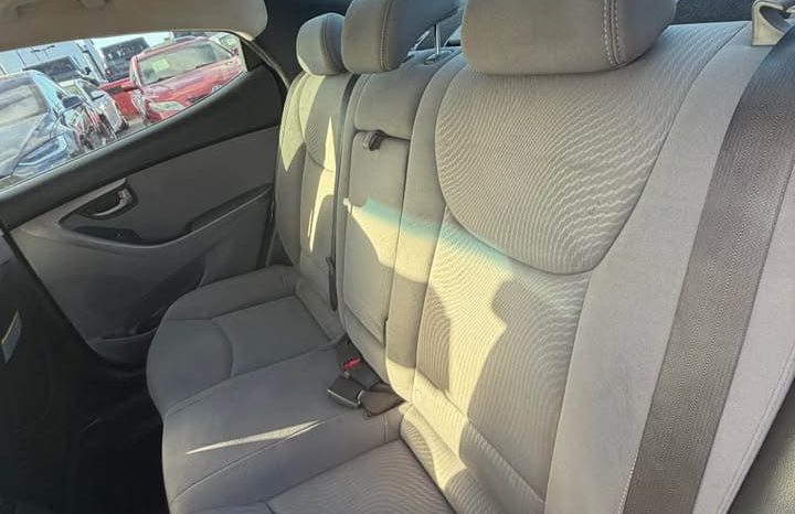 
								2015 Hyundai elantra full									