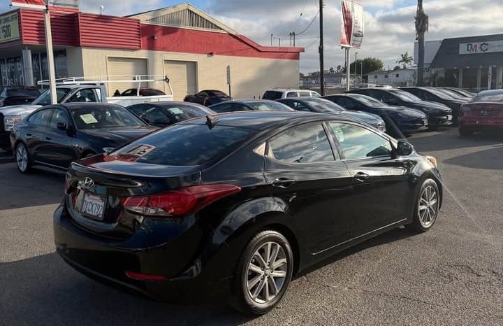 
								2015 Hyundai elantra full									