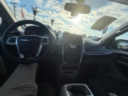 
										2012 Chrysler town & country full									