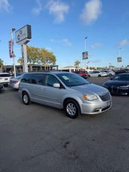 
										2012 Chrysler town & country full									