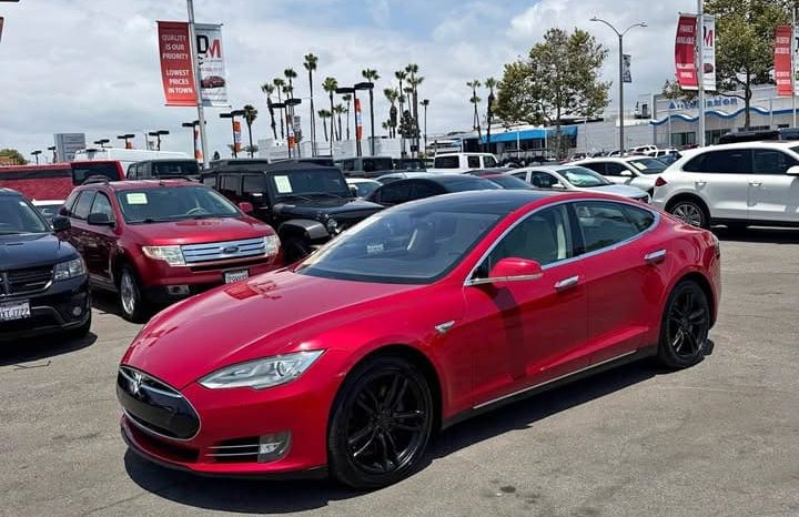 
								2014 Tesla model s 60 Sedan 4D full									