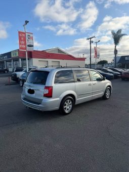 
										2012 Chrysler town & country full									