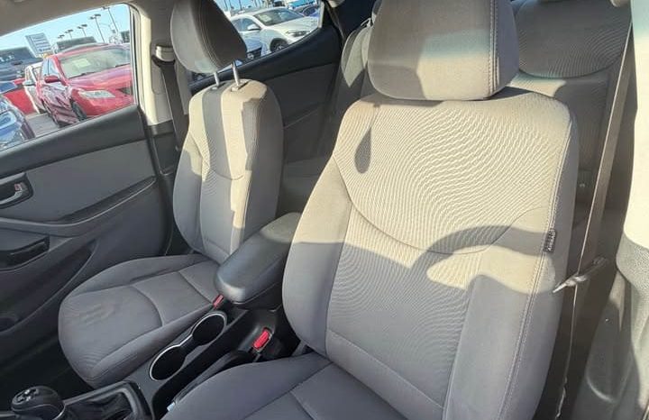 
								2015 Hyundai elantra full									