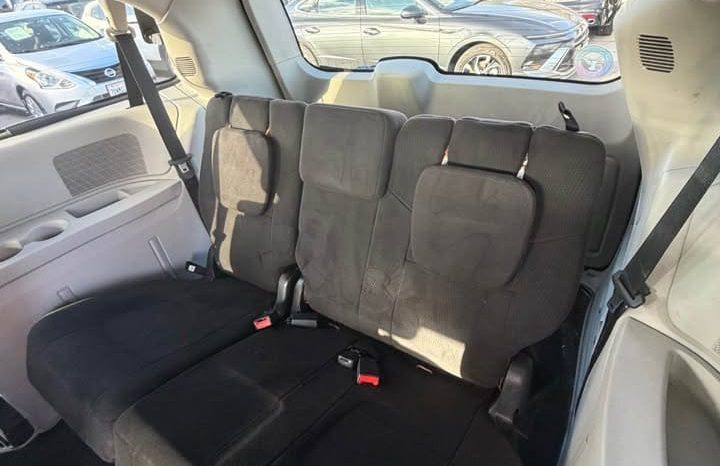 
								2012 Chrysler town & country full									