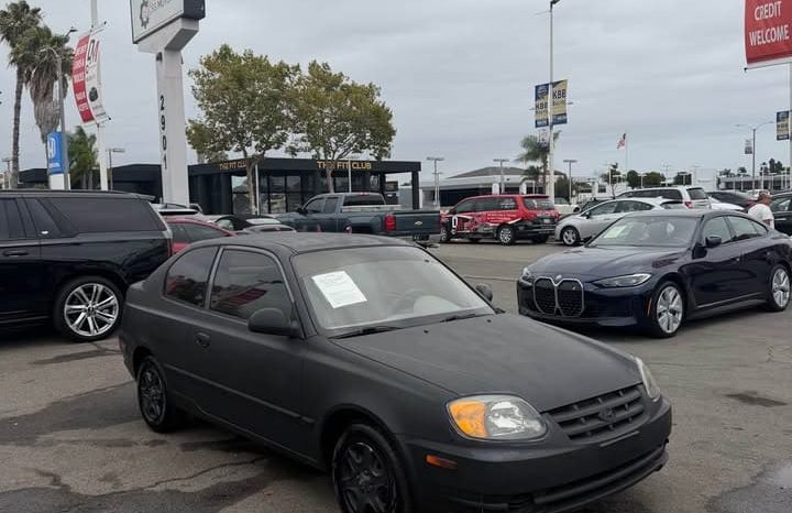 
								2004 Hyundai accent Hatchback 2D full									