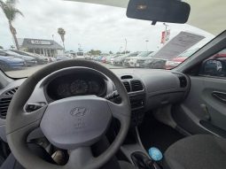 
										2004 Hyundai accent Hatchback 2D full									