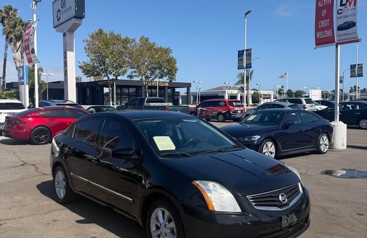 
								2012 Nissan sentra full									