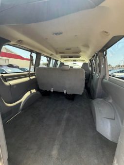 
										2008 Chevrolet express 2500 passenger full									