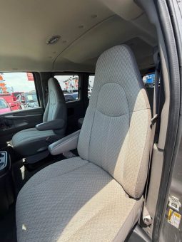 
										2008 Chevrolet express 2500 passenger full									