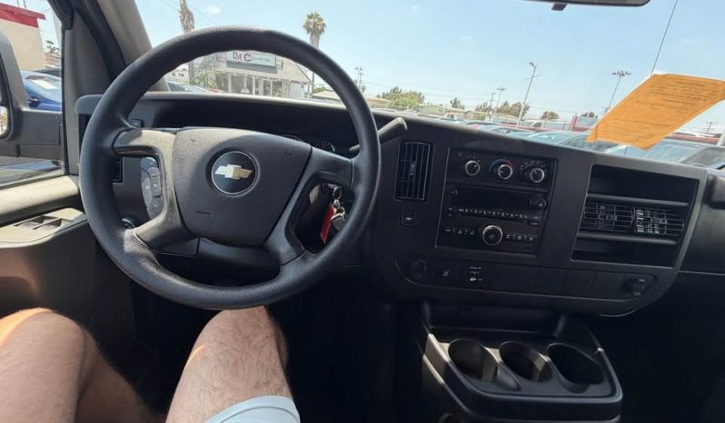 
								2008 Chevrolet express 2500 passenger full									