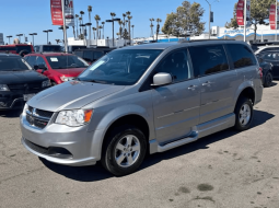 2013 Dodge grand caravan Handicap