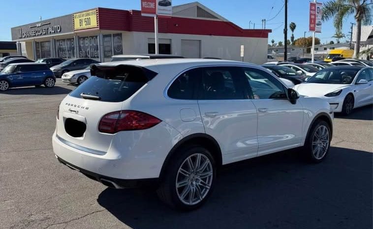 
								2011 Porsche cayenne S full									
