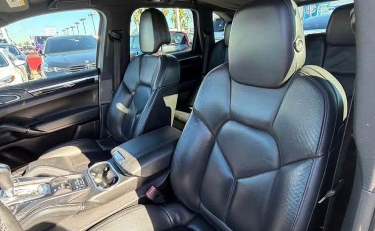 
								2011 Porsche cayenne S full									