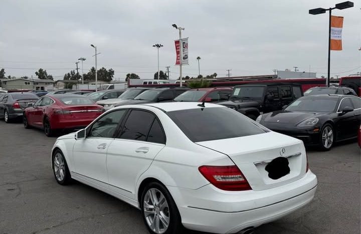 
								2013 Mercedes-Benz c-class C 250 Luxury Sedan 4D full									