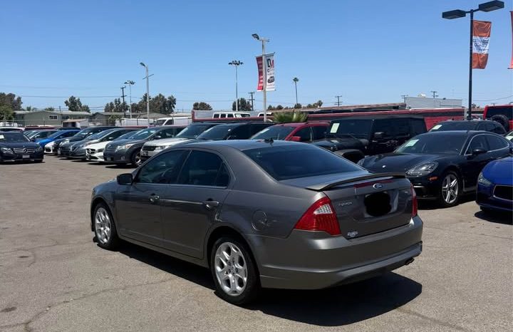 
								2011 Ford fusion full									