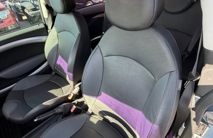 
								2010 MINI Cooper S Hatchback 2D full									