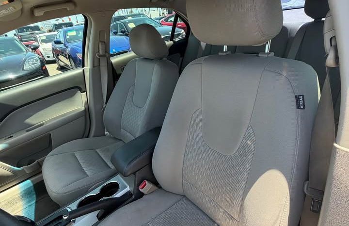 
								2011 Ford fusion full									