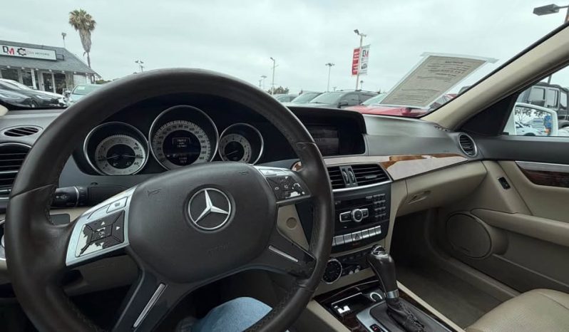 
								2013 Mercedes-Benz c-class C 250 Luxury Sedan 4D full									