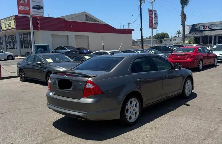 
								2011 Ford fusion full									