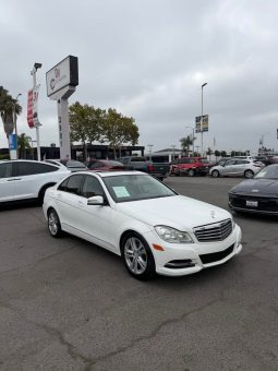 
										2013 Mercedes-Benz c-class C 250 Luxury Sedan 4D full									