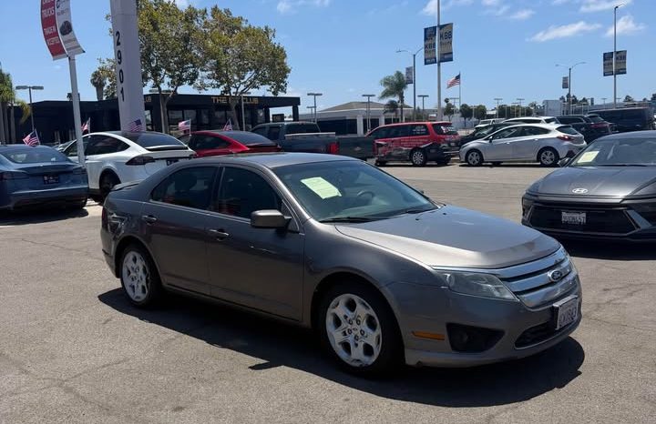 
								2011 Ford fusion full									