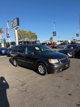 
										2012 Chrysler town & country full									