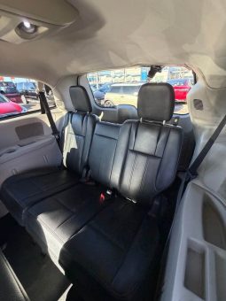 
										2012 Chrysler town & country full									
