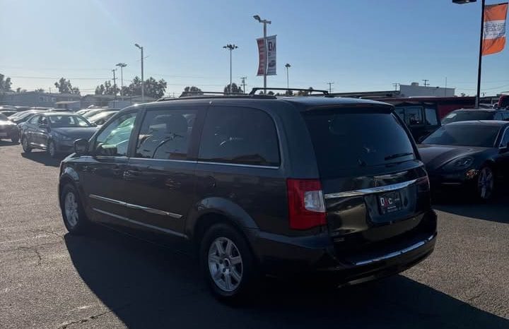 
								2012 Chrysler town & country full									