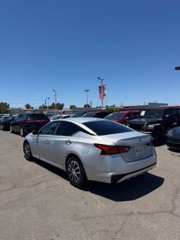 
										2019 Nissan altima full									