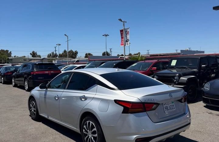 
								2019 Nissan altima full									
