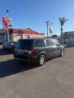 
										2012 Chrysler town & country full									