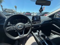 
										2019 Nissan altima full									