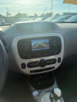 
										2017 Kia Soul full									