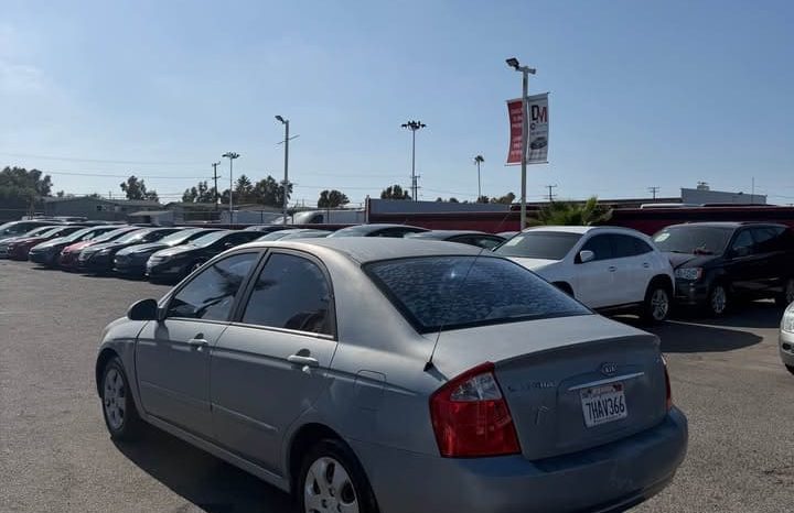 
								2006 Kia spectra EX Sedan 4D full									