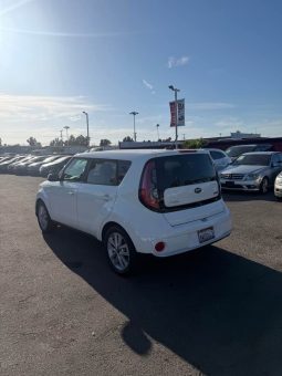 
										2017 Kia Soul full									