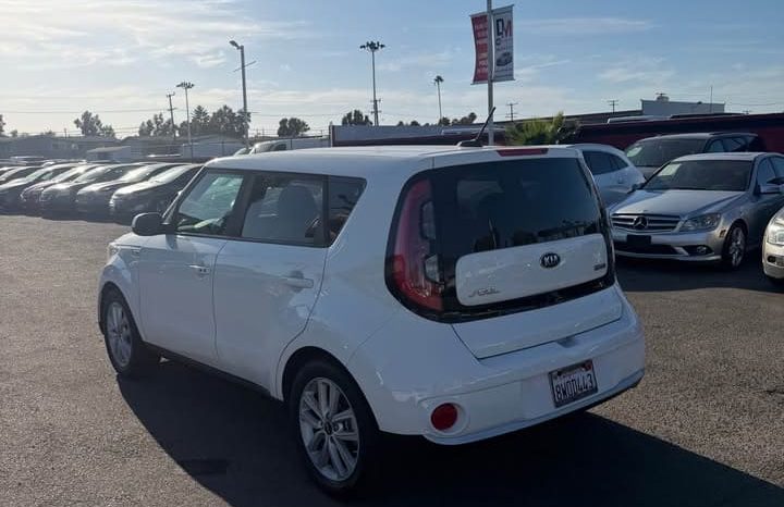 
								2017 Kia Soul full									