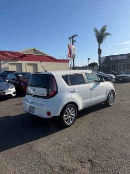
										2017 Kia Soul full									