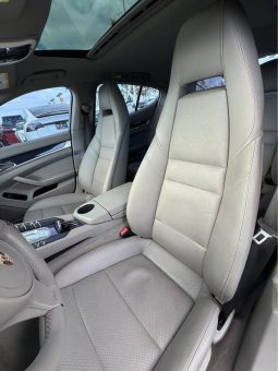 
										2011 Porsche panamera full									