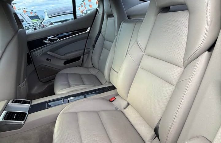 
								2011 Porsche panamera full									