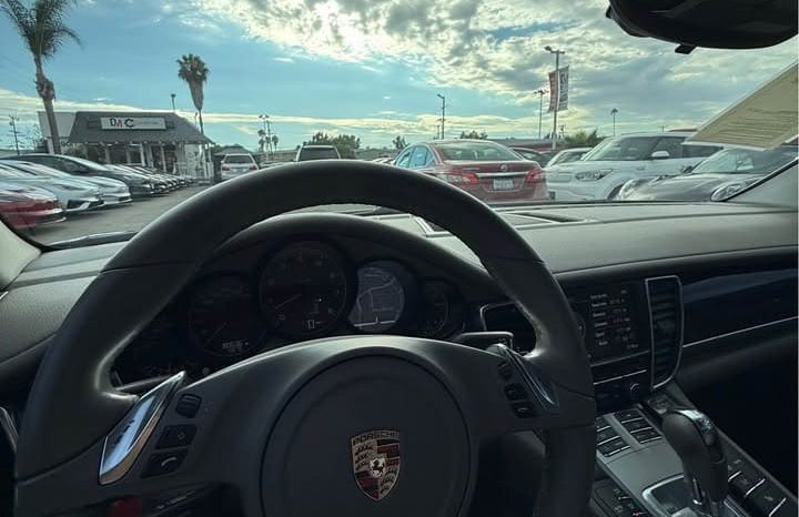 
								2011 Porsche panamera full									