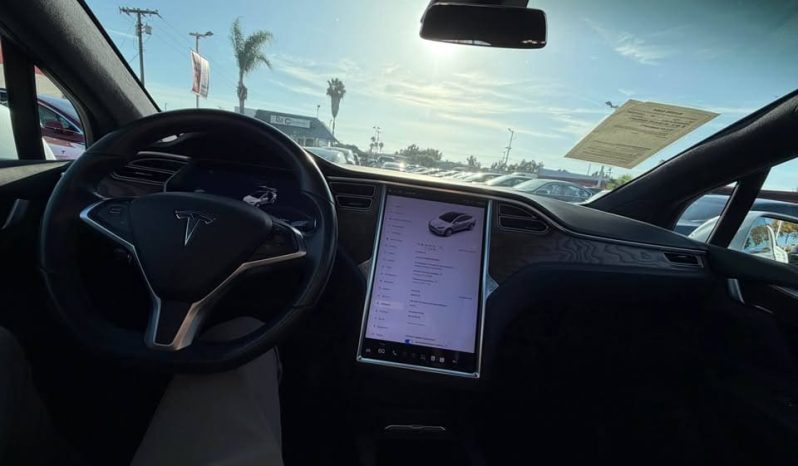 
								2018 Tesla model x 75D Sport Utility 4D full									